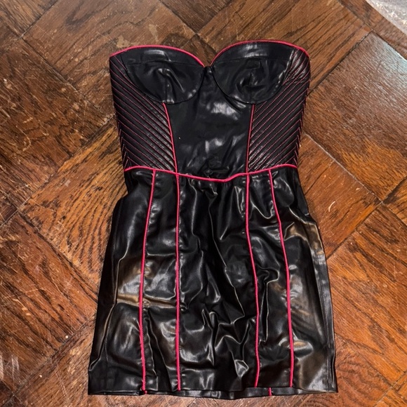 Zara Black and Red Strapless Bodycon Mini Dress - Picture 1 of 8
